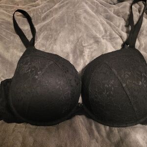 Torrid black lace xo plunge push up size 42DD